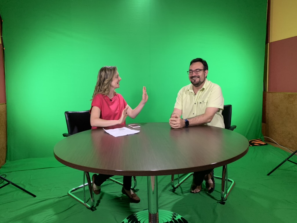 Chema Bazán in a television interview